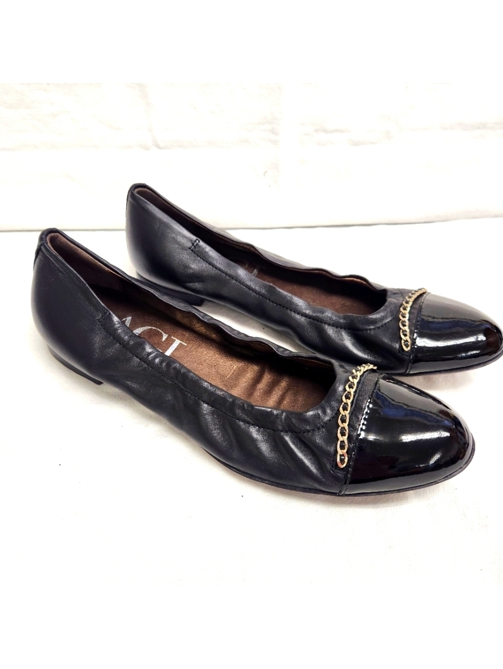 AGL Black Leather Bijoux Chain Embellished Patent Cap Toe Ballet Flat SZ 39